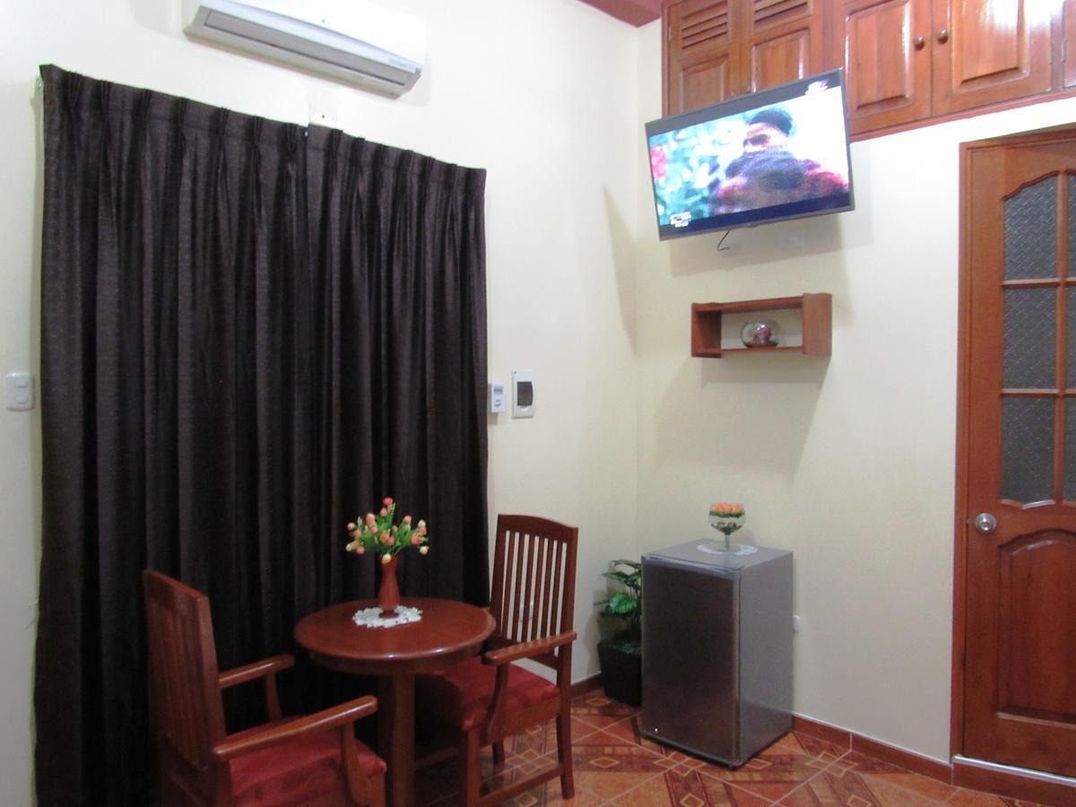 Alojamiento El Cardenal Iquitos Extérieur photo