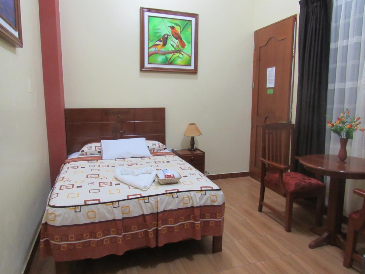 Alojamiento El Cardenal Iquitos Extérieur photo