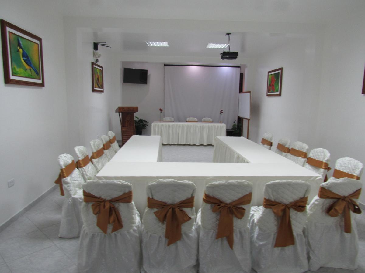 Alojamiento El Cardenal Iquitos Extérieur photo