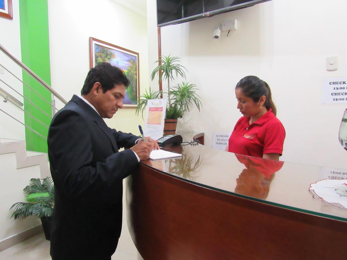 Alojamiento El Cardenal Iquitos Extérieur photo